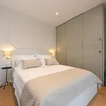Eye Apartment Split